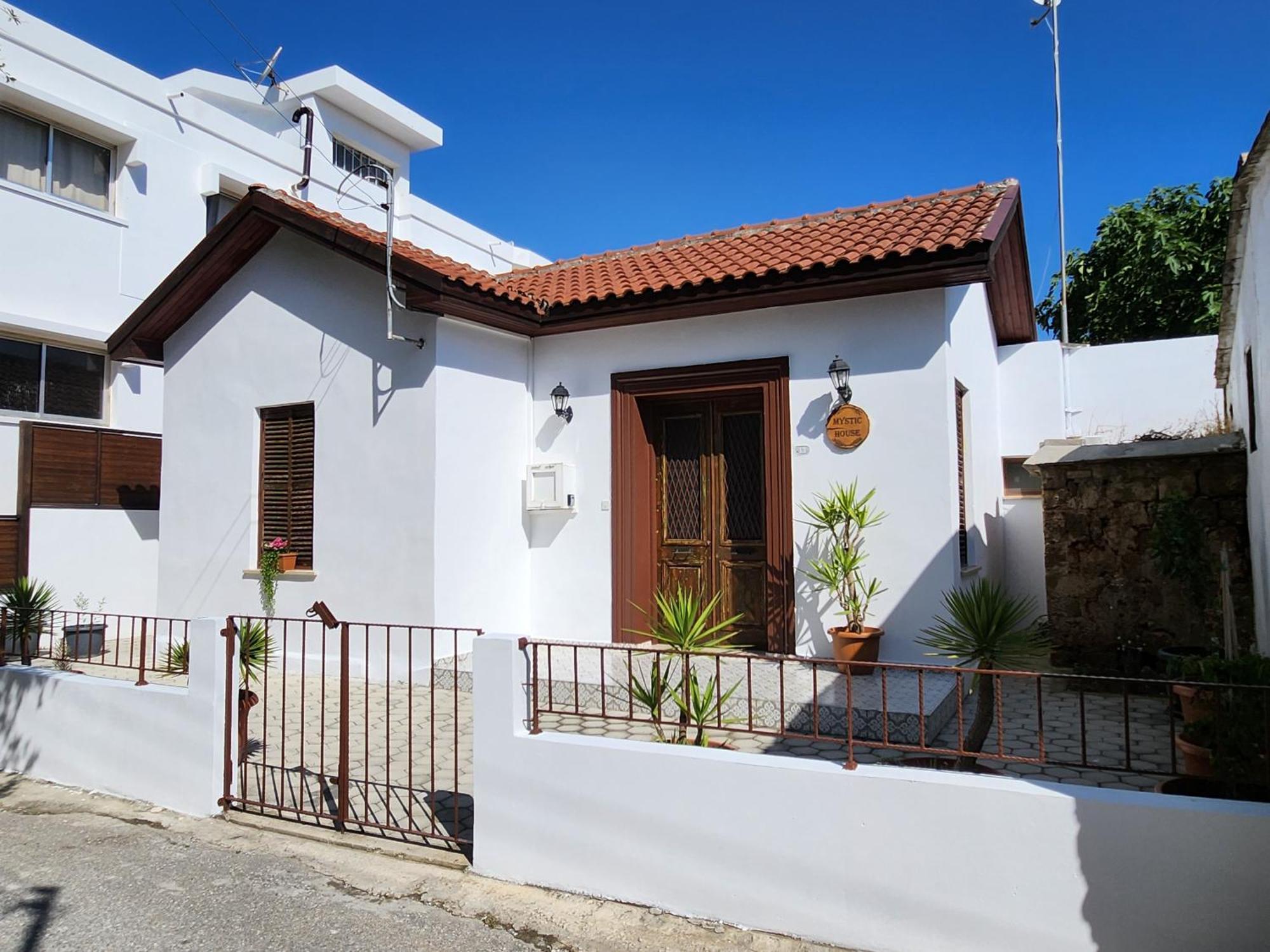 Mystic Guest House Famagusta Famagusta  Esterno foto