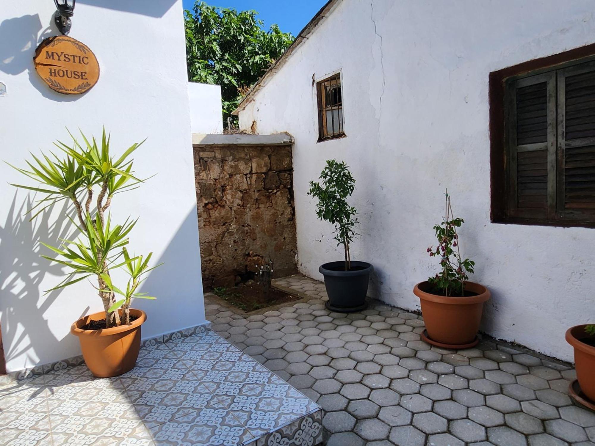 Mystic Guest House Famagusta Famagusta  Esterno foto